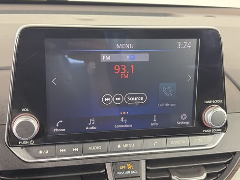 Used 2024 Nissan Altima 2.5 SV FWD image 17