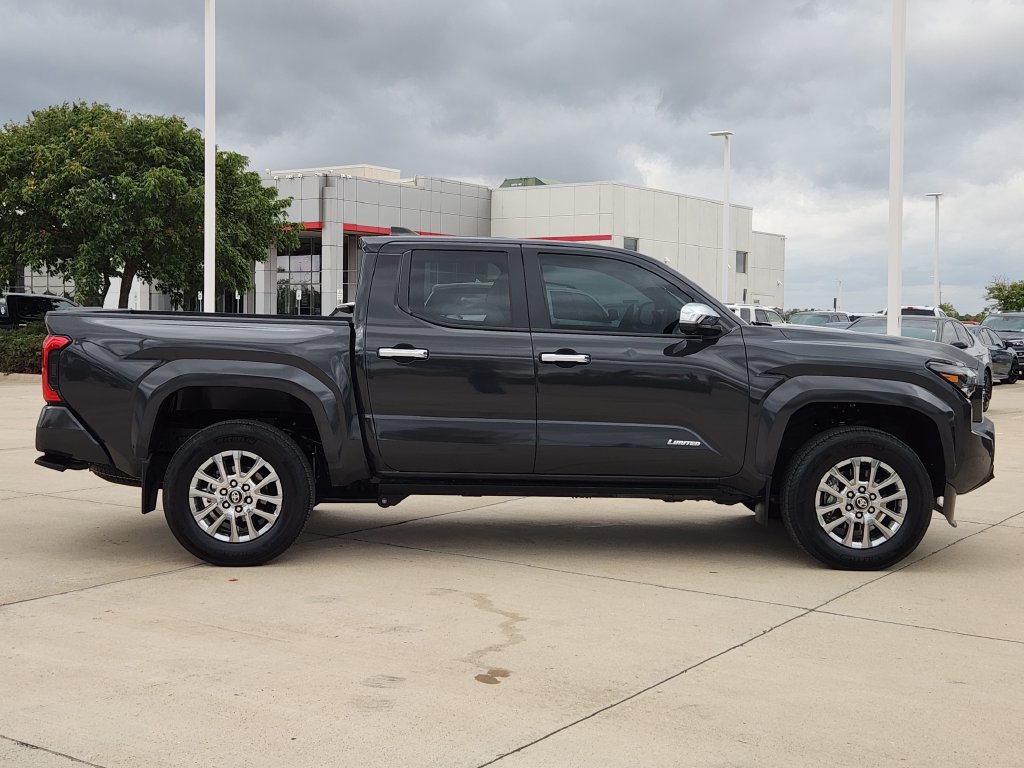 Certified 2025 Toyota Tacoma Limited AWD/4WD image 4