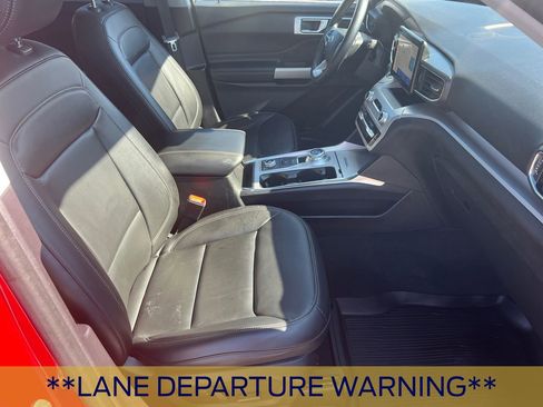 Certified 2022 Ford Explorer XLT w/ Equipment Group 202A image 16