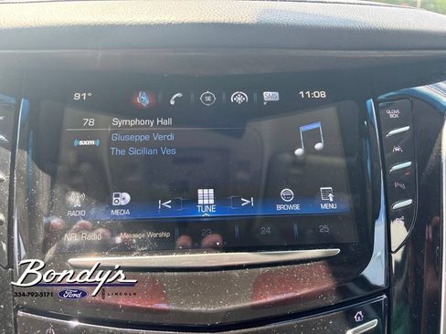Used 2018 Cadillac Escalade Luxury RWD image 8