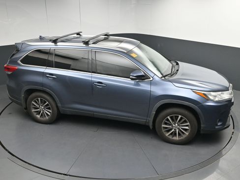 Used 2019 Toyota Highlander XLE image 34