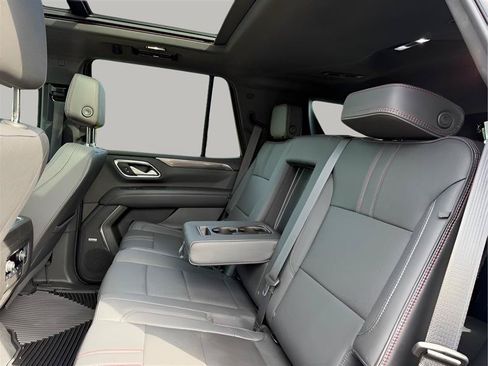 Used 2022 Chevrolet Tahoe RST w/ Sport Performance Package RWD image 28