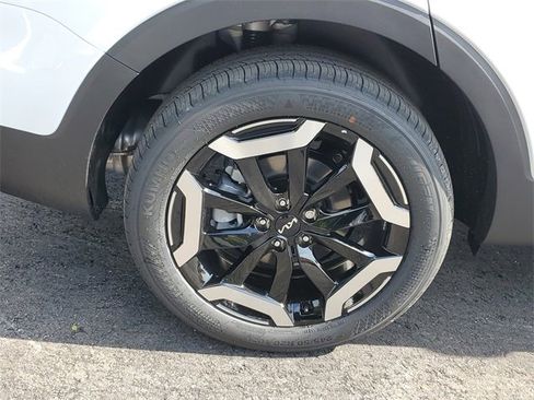 New 2025 Kia Telluride S image 5