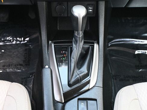 Used 2014 Toyota Corolla LE FWD image 16