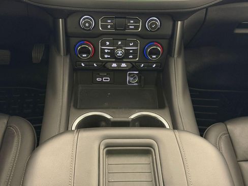 Used 2021 Chevrolet Tahoe Z71 w/ Z71 Off-Road Package image 25