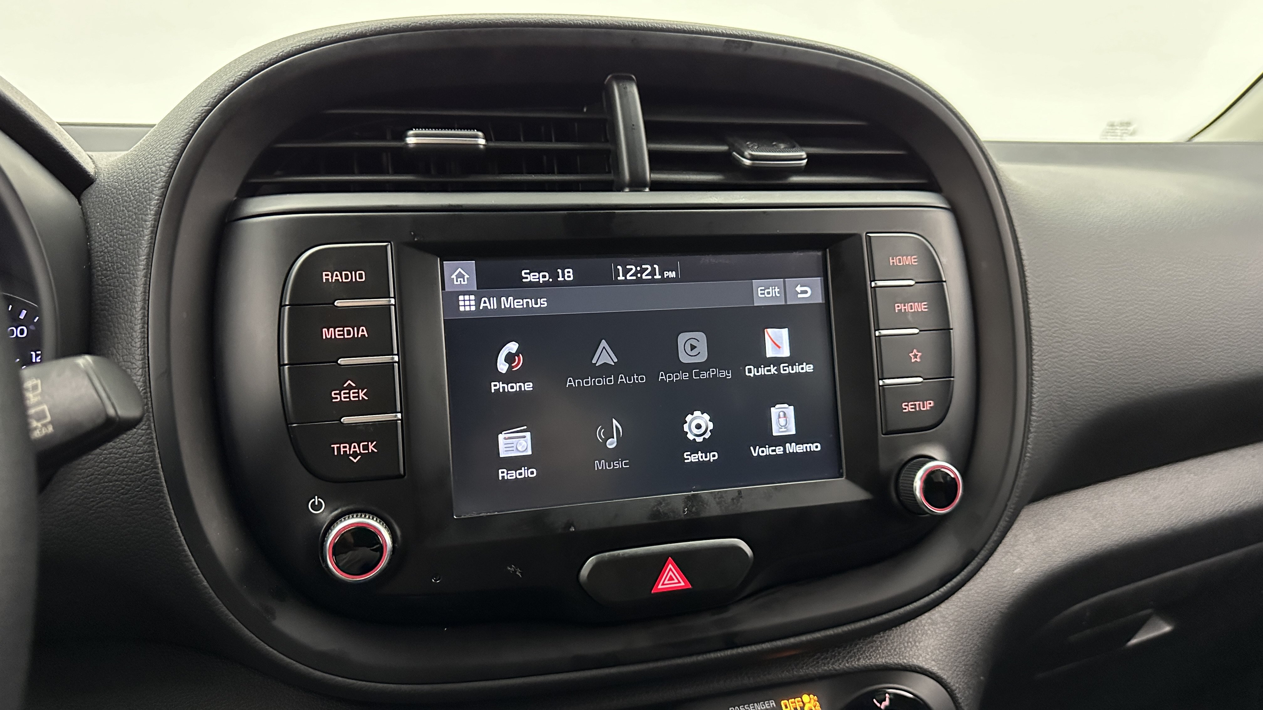Used 2020 Kia Soul LX FWD image 16
