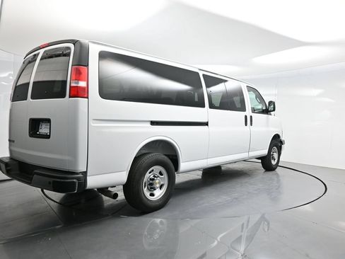 Used 2025 Chevrolet Express 3500 LT w/ LT Preferred Equipment Group RWD image 33