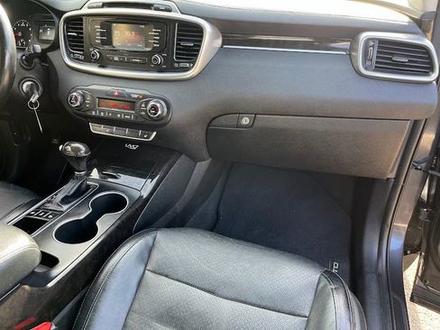 Used 2016 Kia Sorento EX AWD/4WD image 37