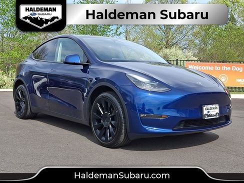 Used 2024 Tesla Model Y Long Range AWD/4WD image 1