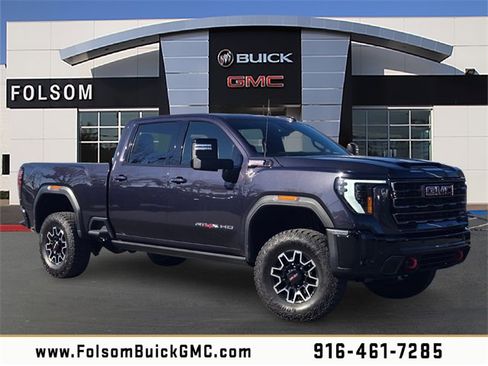 Used 2025 GMC Sierra 2500 AT4X image 1