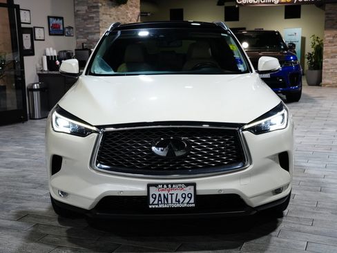 Used 2022 INFINITI QX50 Sensory image 2