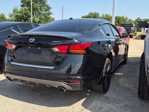 Used 2022 Nissan Altima 2.5 SR w/ Midnight Edition Package AWD/4WD image 3