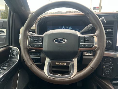 Used 2024 Ford F250 King Ranch image 17