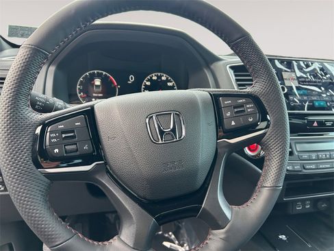 New 2026 Honda Ridgeline Black Edition image 12
