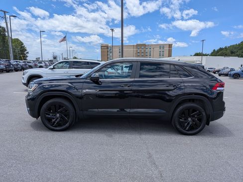 Used 2023 Volkswagen Atlas Cross Sport SE w/ Black Wheel Package AWD/4WD image 6