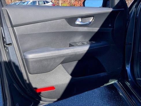 Used 2022 Kia Forte GT-Line w/ GT-Line Premium Package image 25