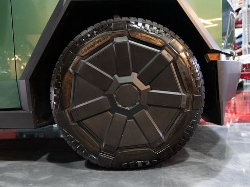 Used 2024 Tesla Cybertruck Cyberbeast image 23