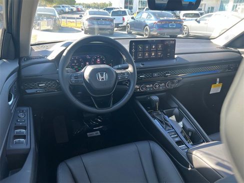 New 2025 Honda Accord EX-L image 30