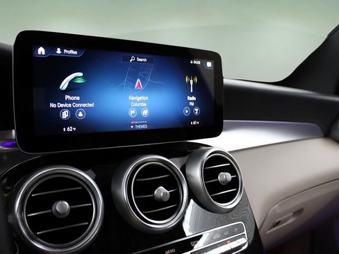 Used 2022 Mercedes-Benz GLC 300 4MATIC Coupe image 4