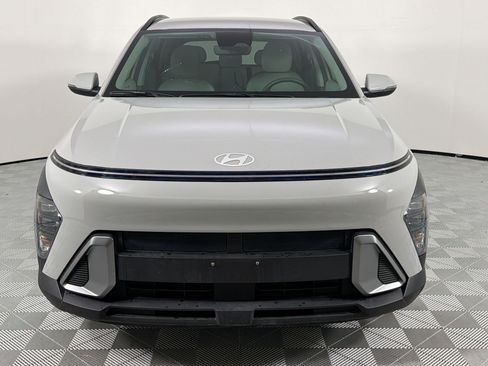 Used 2025 Hyundai Kona SEL FWD image 6