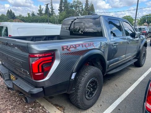 Used 2025 Ford F150 Raptor AWD/4WD image 9