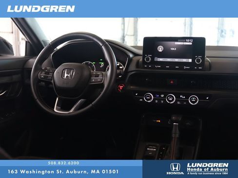 Used 2025 Honda CR-V Sport image 4