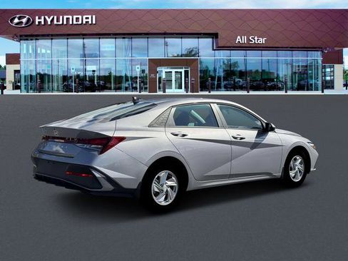 New 2026 Hyundai Elantra SE image 10