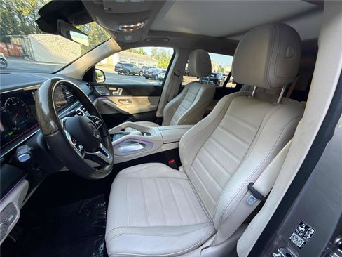 Used 2023 Mercedes-Benz GLS 450 4MATIC image 11