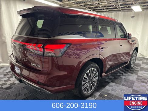 Used 2025 INFINITI QX80 Sensory AWD/4WD image 7