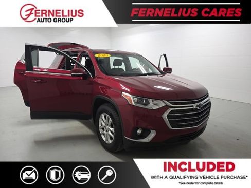Used 2020 Chevrolet Traverse LT w/ Driver Confidence II Package AWD/4WD image 8