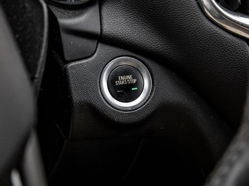 Used 2019 Chevrolet Equinox LT image 31