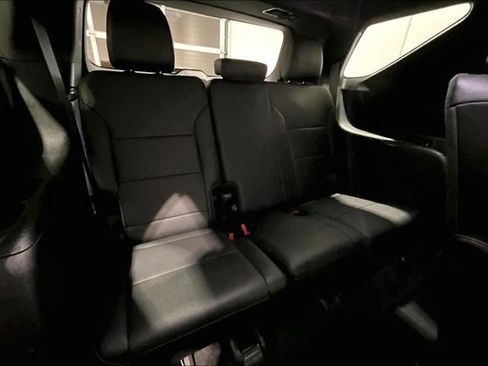 Used 2024 Chevrolet Traverse Z71 AWD/4WD image 31