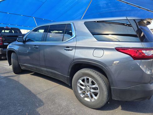 Used 2019 Chevrolet Traverse LS w/ LPO, Floor Liner Package FWD image 3