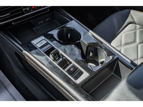 Used 2024 Volkswagen Atlas SE image 17