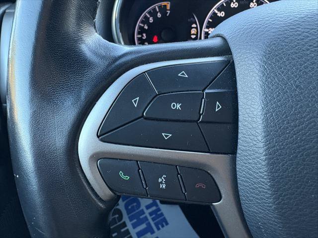 Certified 2020 Jeep Grand Cherokee Laredo AWD/4WD image 17