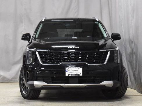 Used 2024 Kia Sorento S image 4