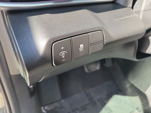 Used 2024 Hyundai Elantra SEL FWD image 23
