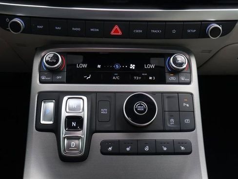 Used 2025 Hyundai Palisade Calligraphy FWD image 28