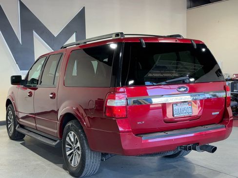 Used 2016 Ford Expedition EL XLT w/ Equipment Group 202A image 9