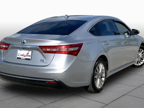Used 2018 Toyota Avalon Limited FWD image 13