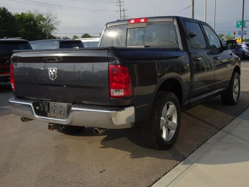 Used 2018 RAM 1500 Classic SLT AWD/4WD image 6