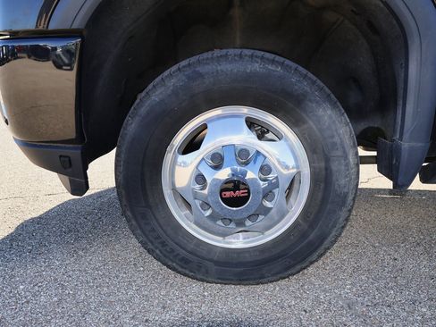 Certified 2022 GMC Sierra 3500 Denali image 34