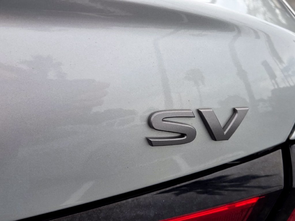 Used 2024 Nissan Altima 2.5 SV FWD image 11