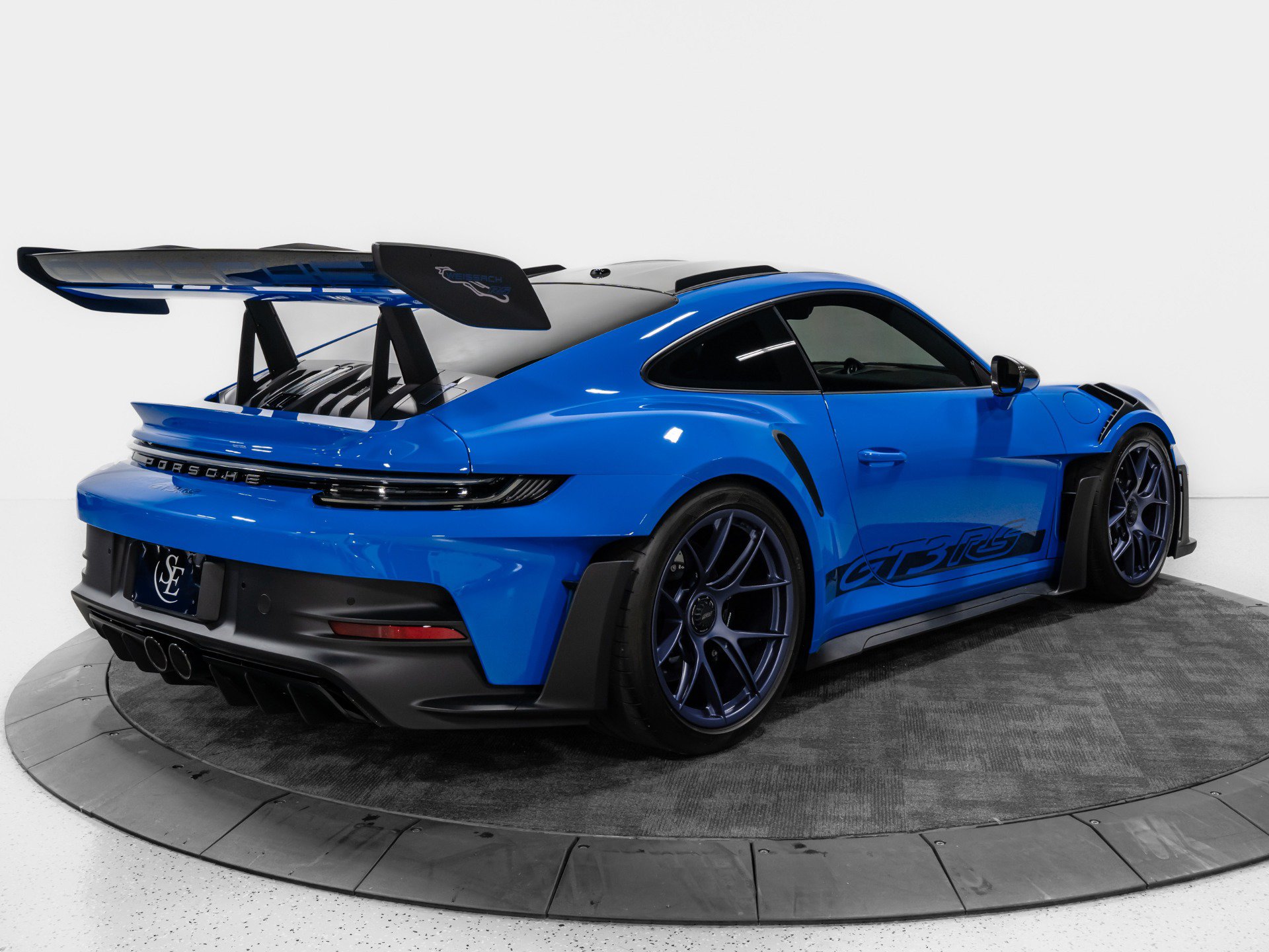 Used 2024 Porsche 911 GT3 RS RWD image 9