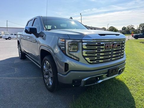 Used 2026 GMC Sierra 1500 Denali w/ Denali Reserve Package AWD/4WD image 1