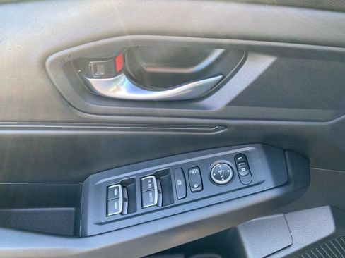 Used 2023 Honda Accord EX image 13