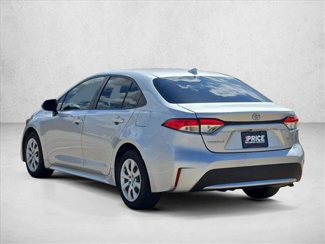 Used 2021 Toyota Corolla LE FWD image 8