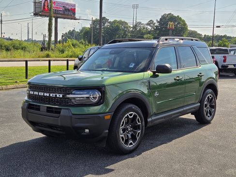New 2025 Ford Bronco Sport Outer Banks image 2