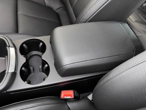 New 2026 Porsche Macan image 30