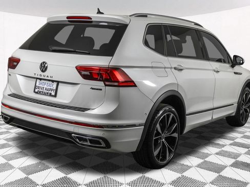 Used 2023 Volkswagen Tiguan SEL R-Line AWD/4WD image 14